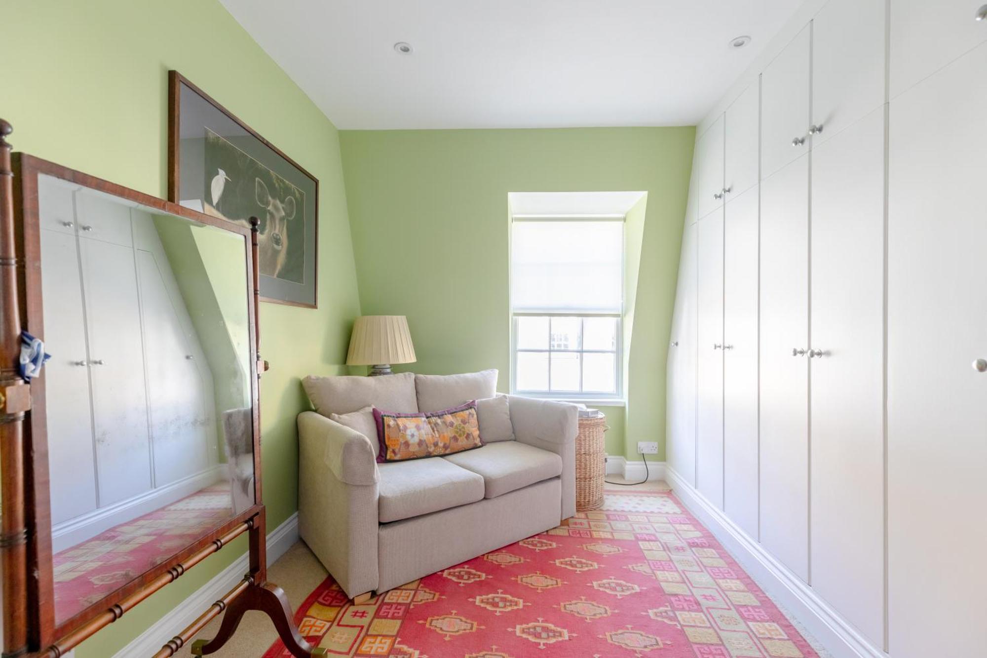 Apartment Regal Haven 4 Bed Near Buckingham Palace London