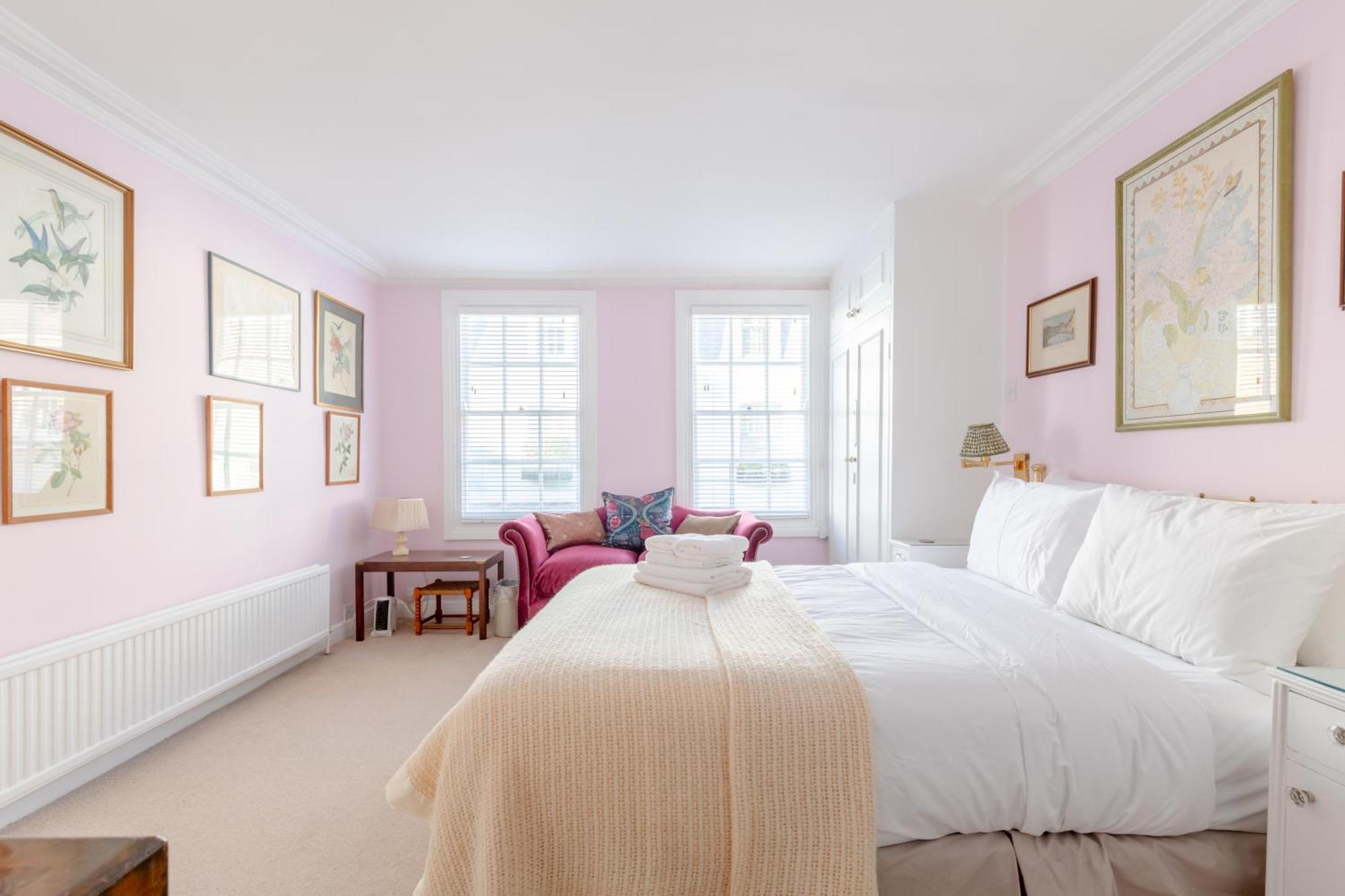 Regal Haven 4 Bed Near Buckingham Palace *