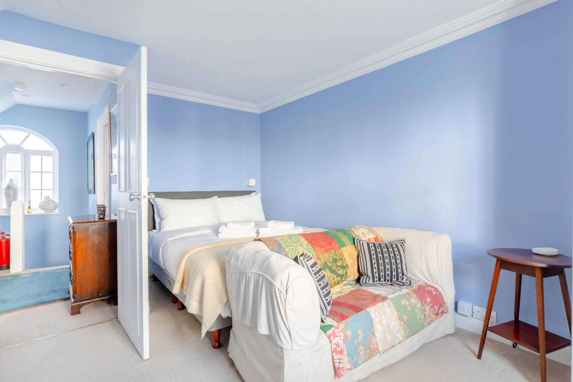 Apartment Regal Haven 4 Bed Near Buckingham Palace *