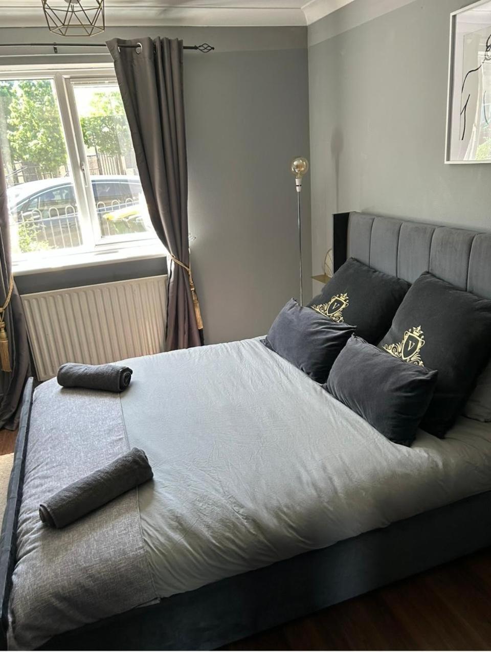 Cosy 2 Bed East Appartement *