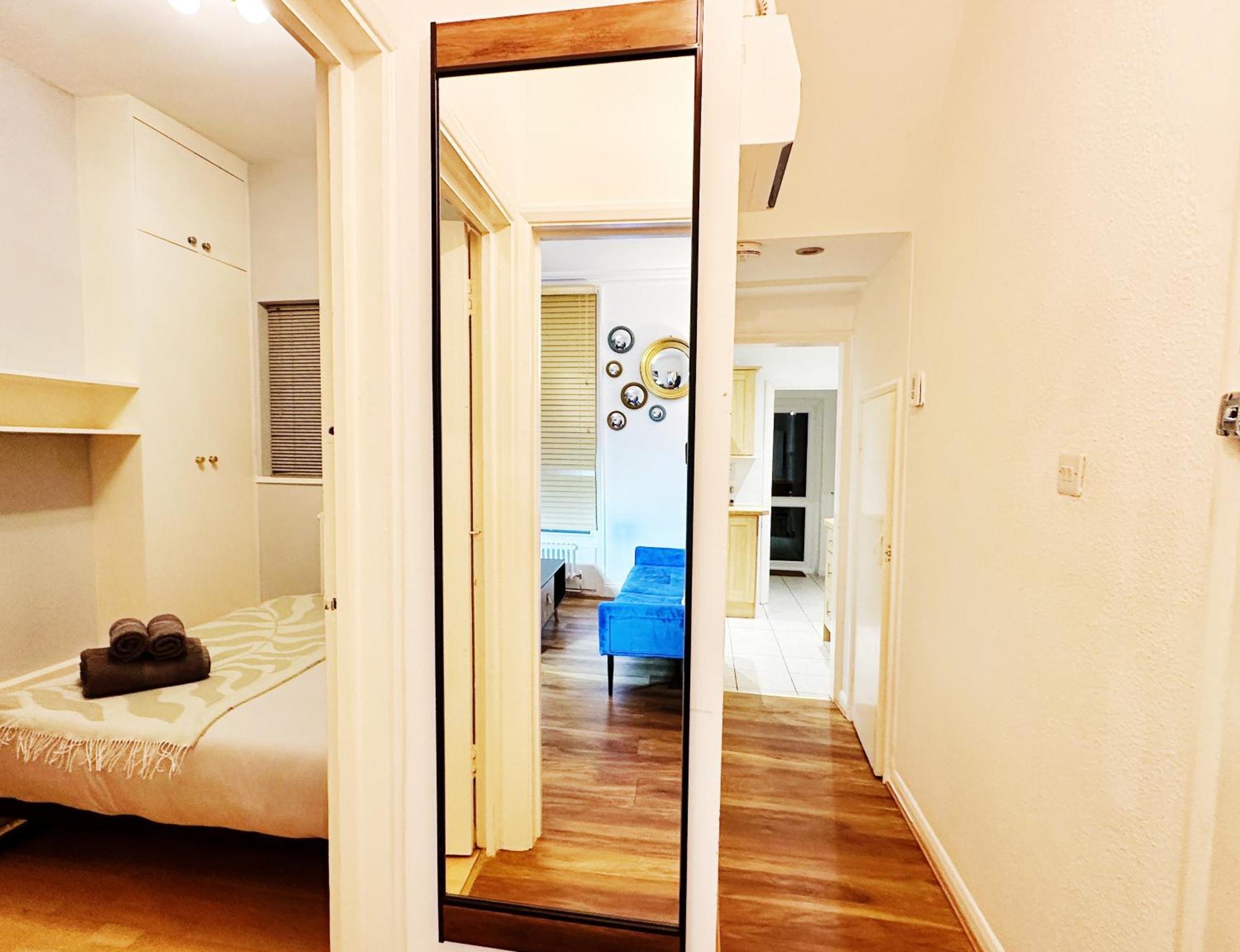 Stylish Kennington Near Tube With King Bed And Garden Apartamento