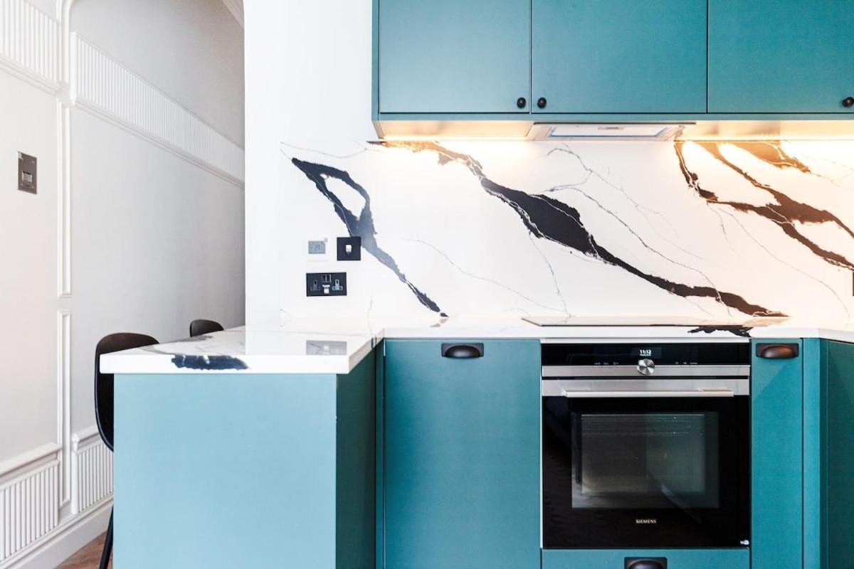 Apartment 2 Bedroom Near Victoria Station - 3