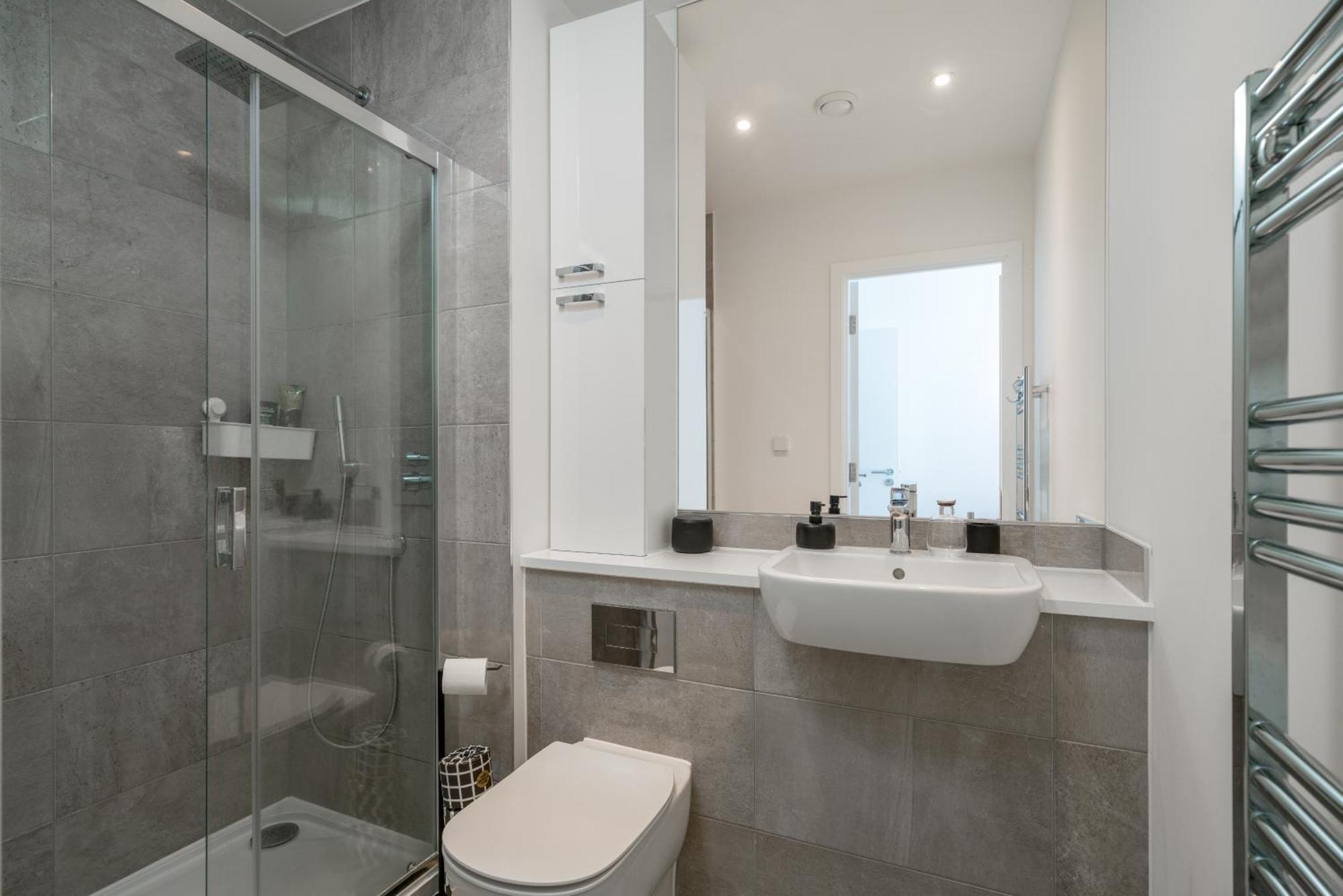 Appartement Waterview With Ultra Fast Wifi Close To Excel And O2, Corporates And Contractors Welcome