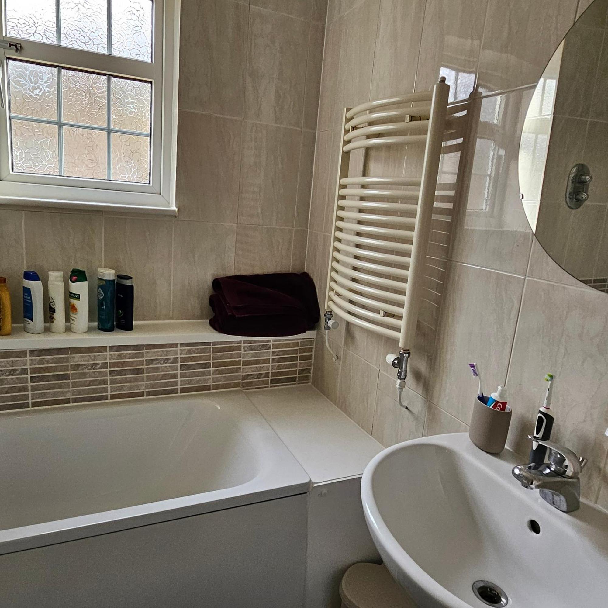 Modern Spacious 10 Minutes From Eye *