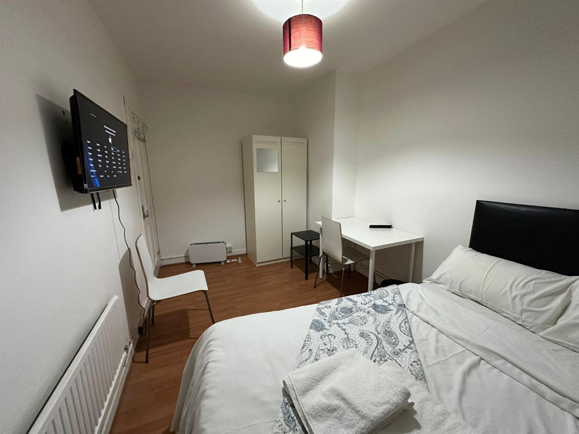 Beautiful 1 Private Bedroom In A Shared 3-bedroom Minutes Walk From Bethnal Apartamento Londres