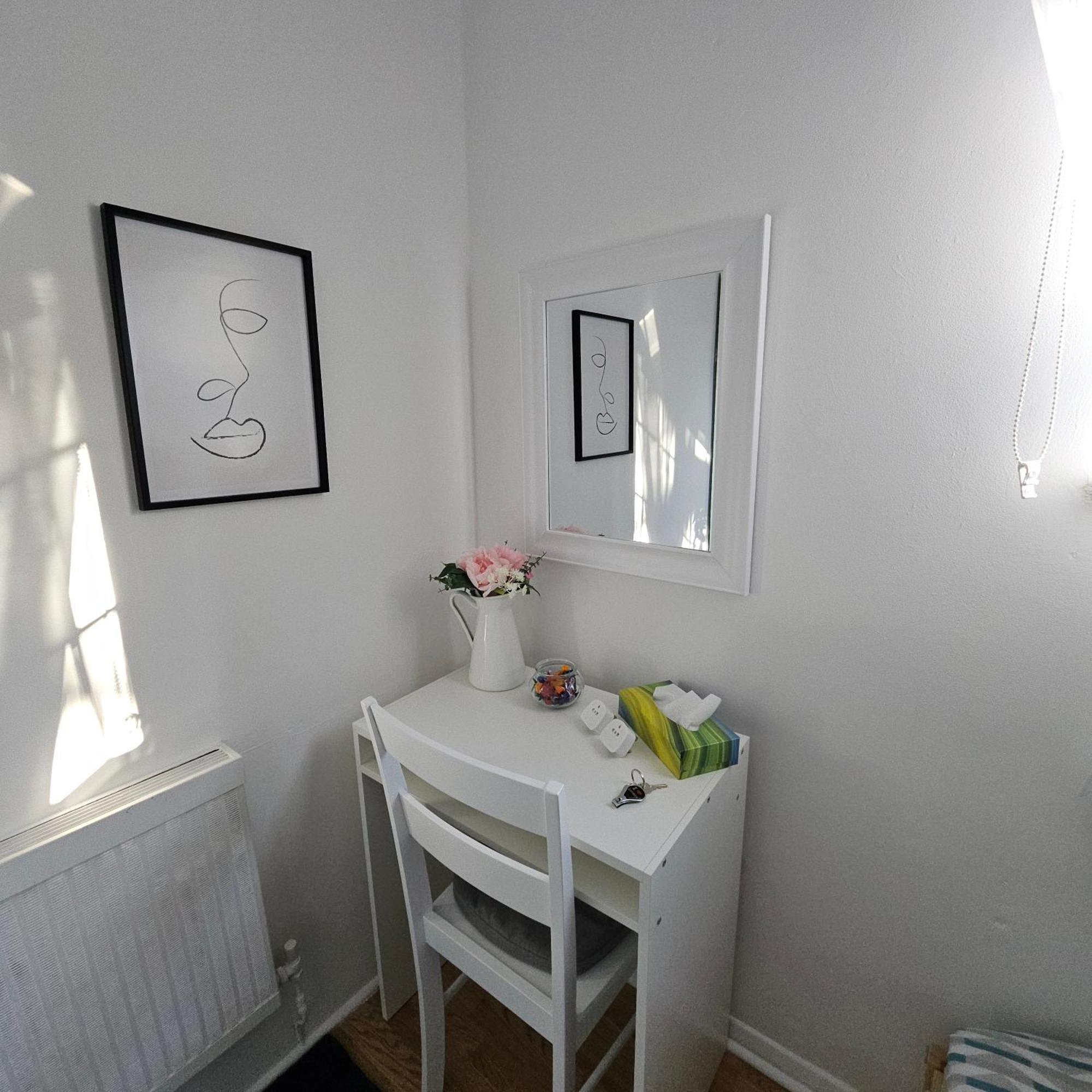 Casa de hóspedes Modern Spacious 10 Minutes From Eye *