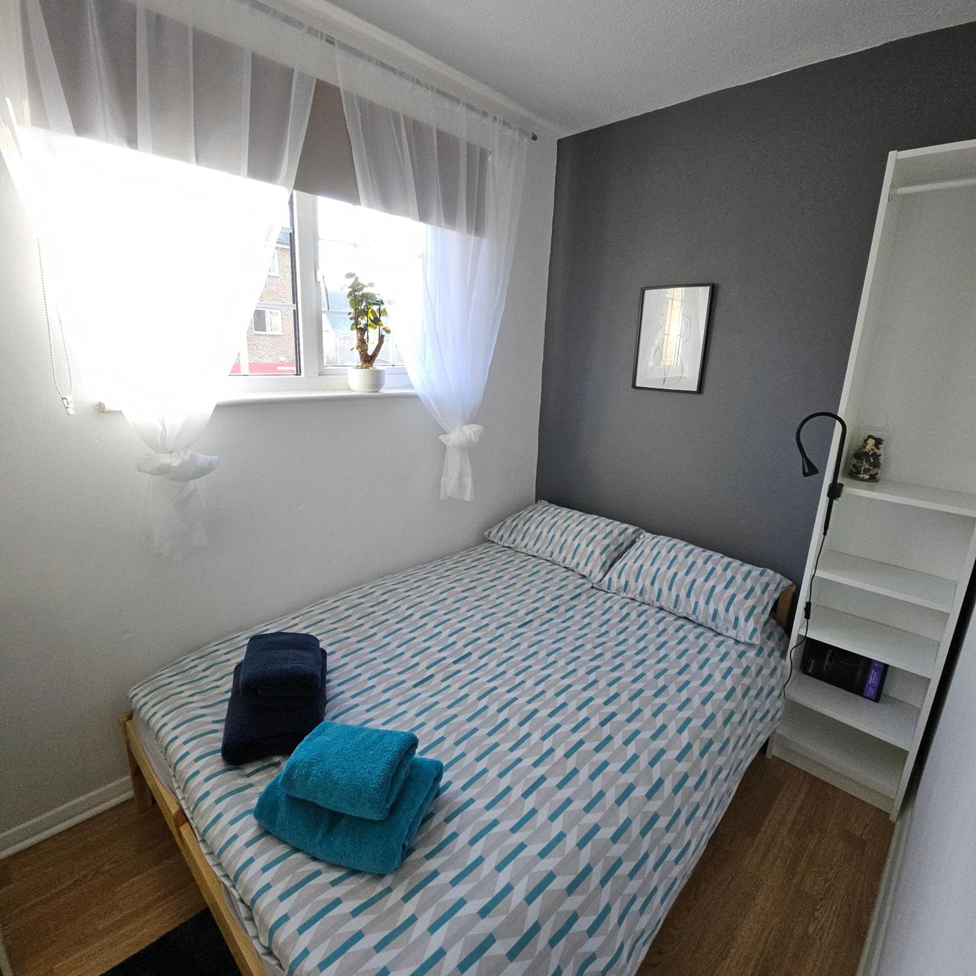 Modern Spacious 10 Minutes From Eye * Londres