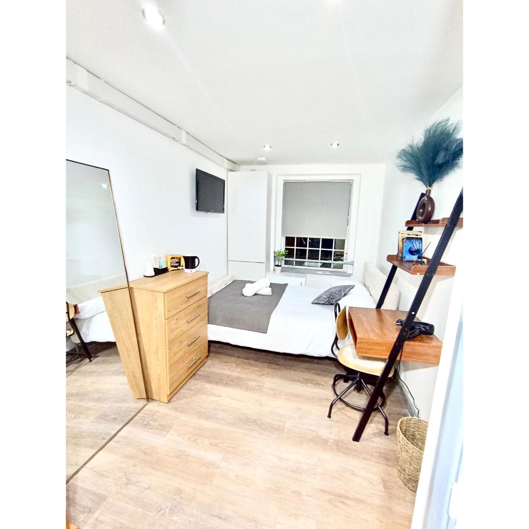 Appartement 4 Bedrooms Flat In