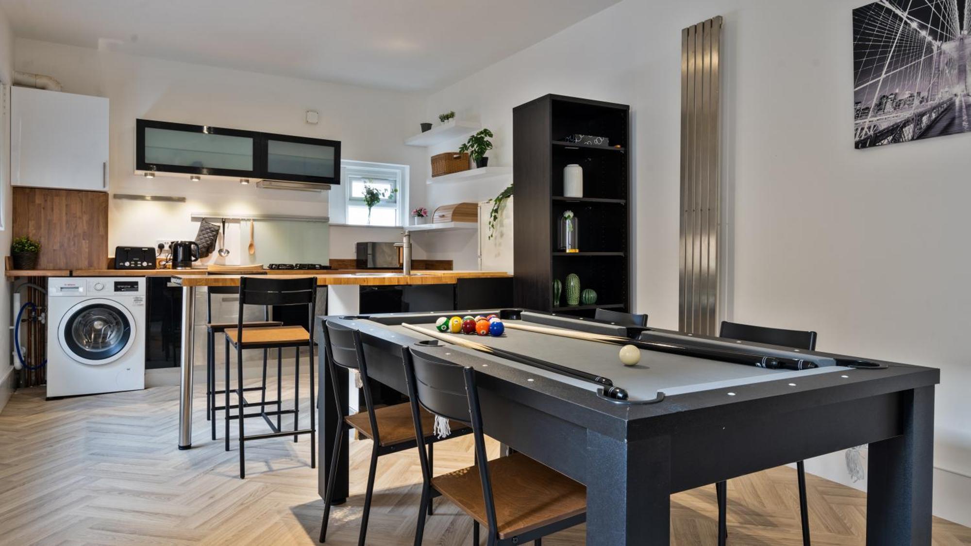 Pool Table High End - 2 Bedroom Flat Londres