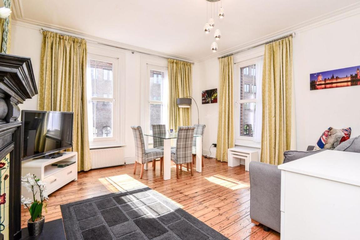 Apartamento Gorgeous First Floor Near Station Londres