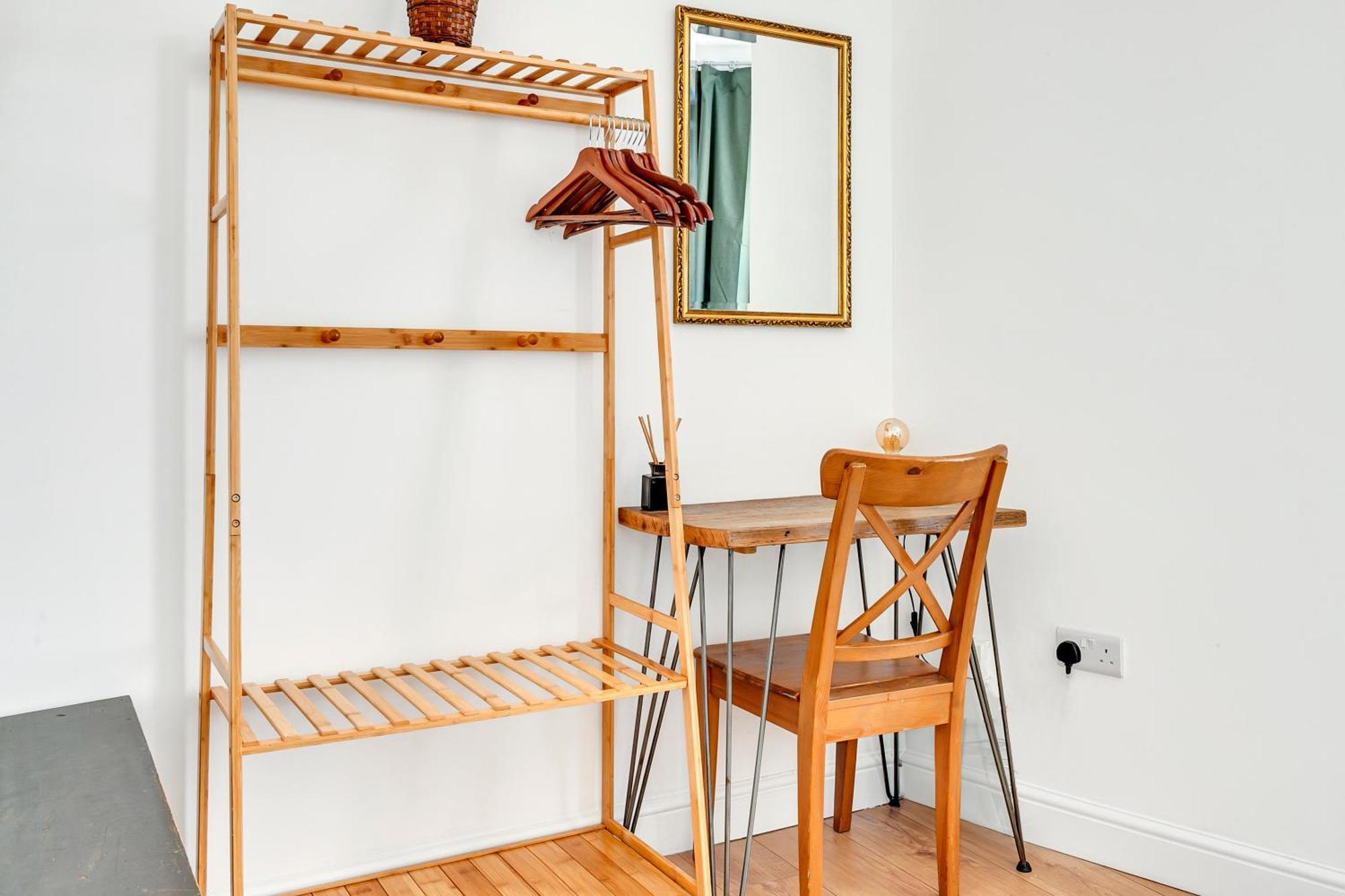 Apartamento Serviced Great For Contractors 2 Mins From Train Station And Near Tottenham Stadium