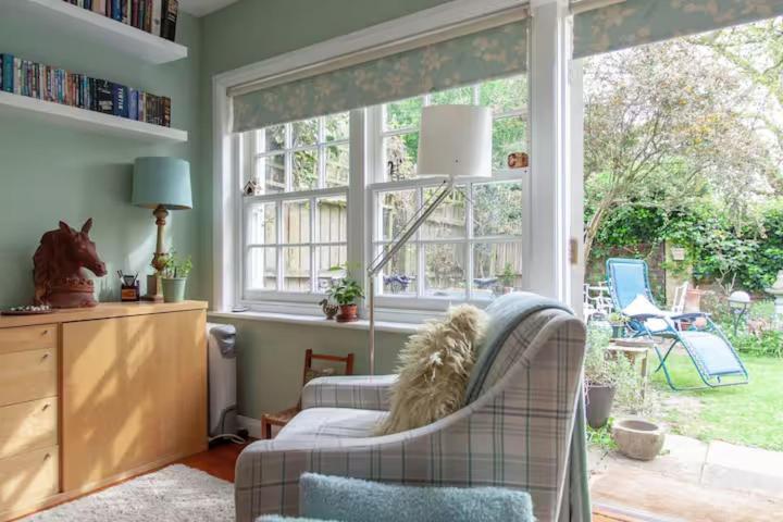 Self Contained Garden Bed and breakfast