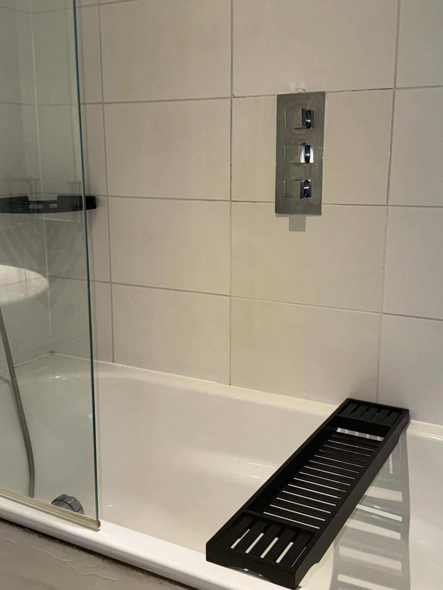 Entire Flat Excel, Ifs Clouds, O2 Arena, Airport Londres
