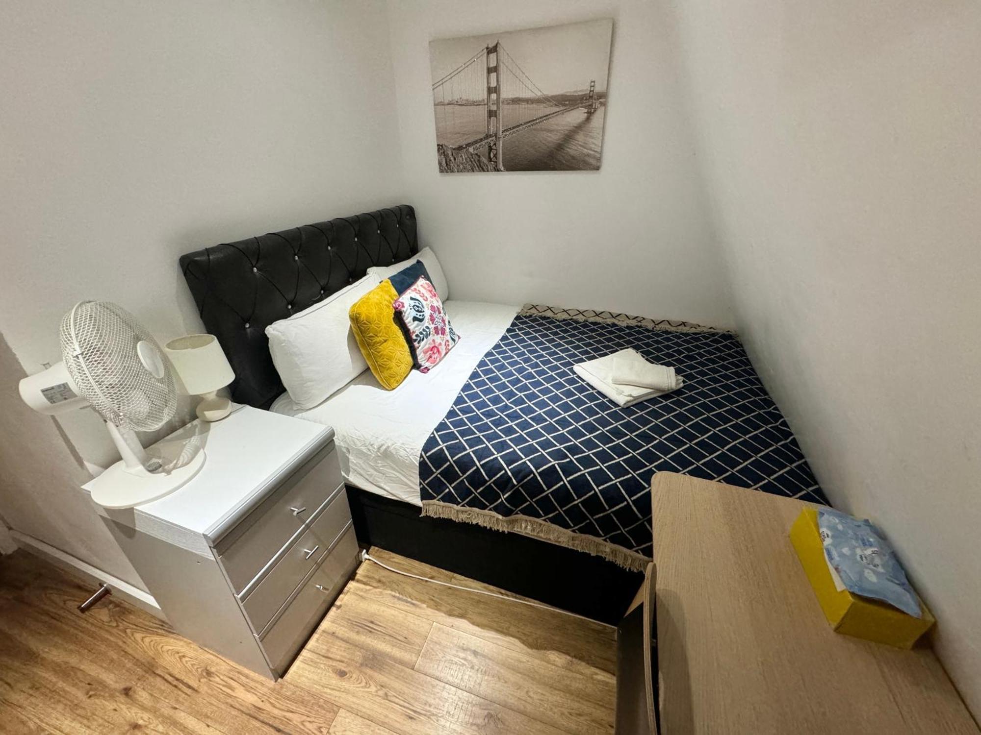 Euston Private Bedrooms 119a 1-4