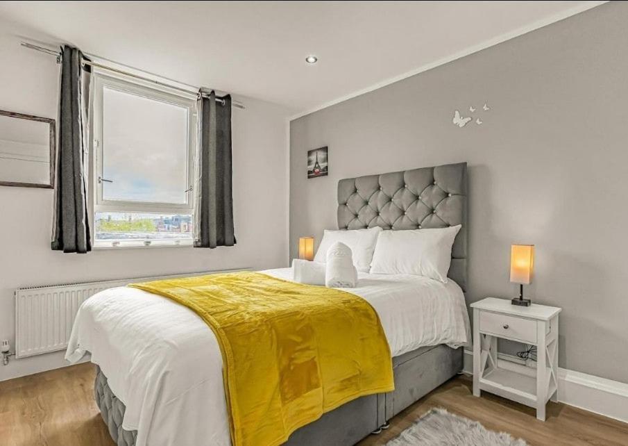 Amazing Marina-overlooking 1bed *