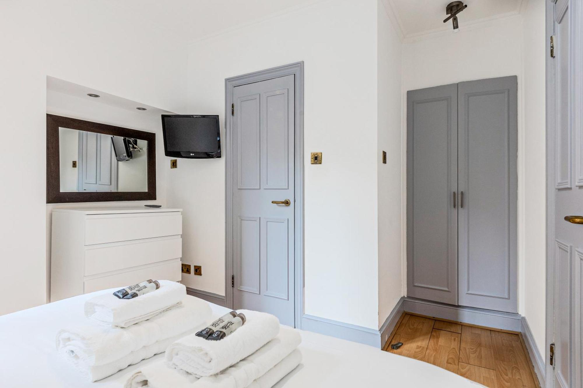 Stylish 1br Flat In Chelsea, 8 Min Tube Appartement