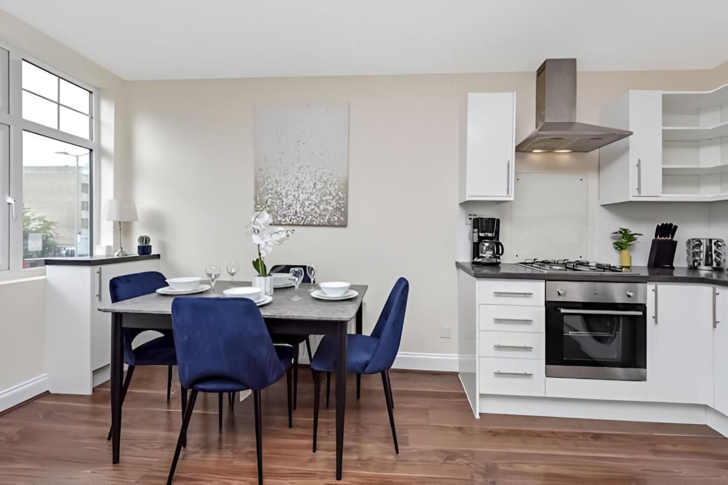 Lovely Family Flat With Excellent Transport Links * Londres