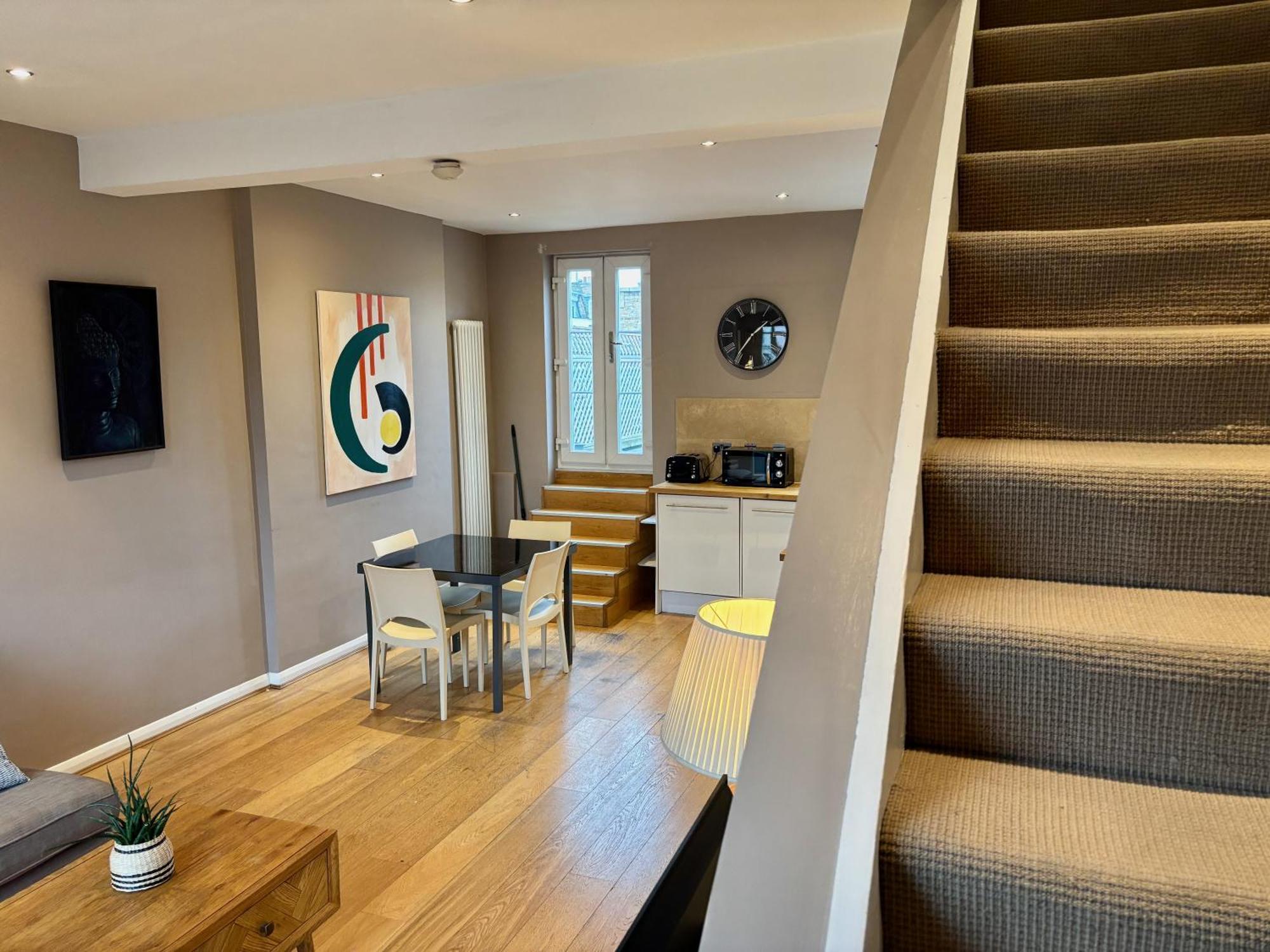 Luxury 2 Bed Flat Kings Road, Fulham