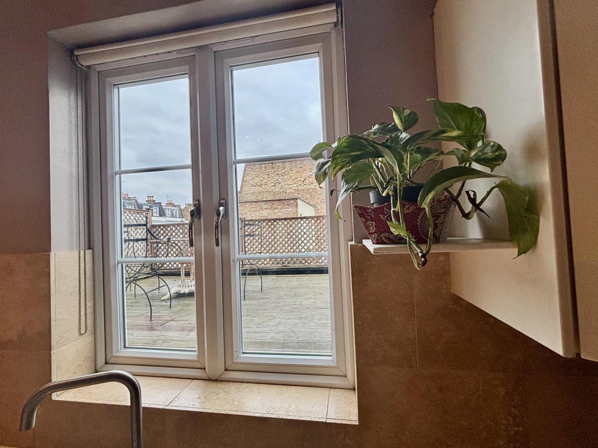 Luxury 2 Bed Flat Kings Road, Fulham