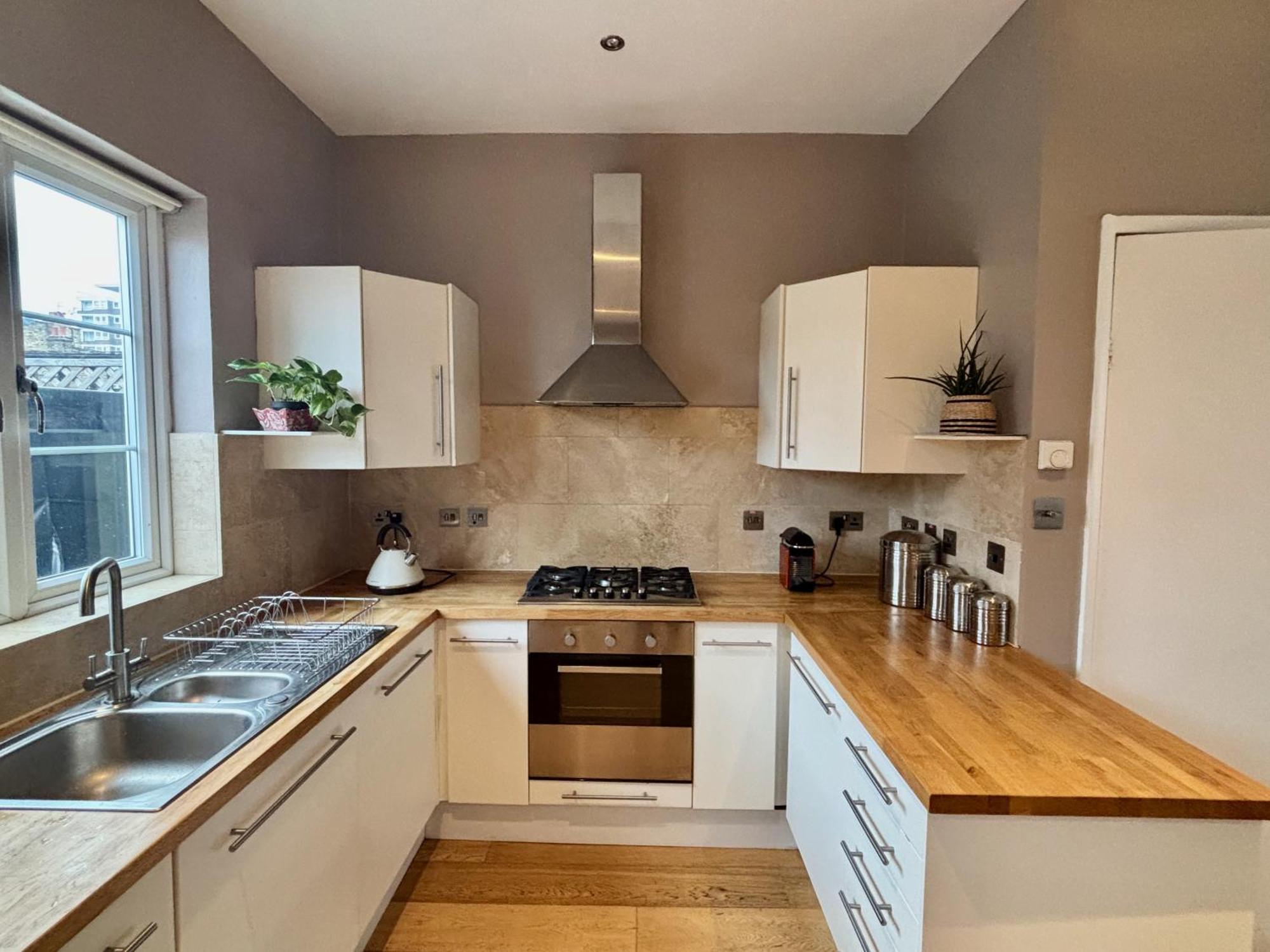 Luxury 2 Bed Flat Kings Road, Fulham * Londres