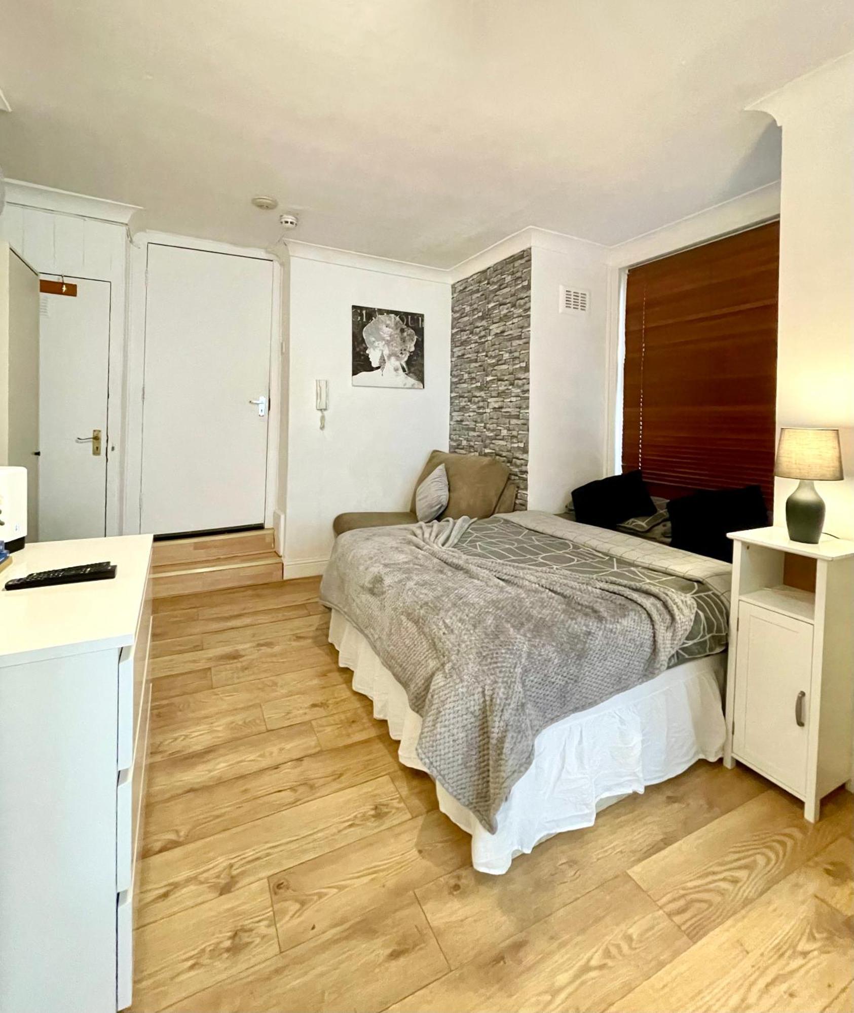 A Ground Floor Flat With Garden Appartement *