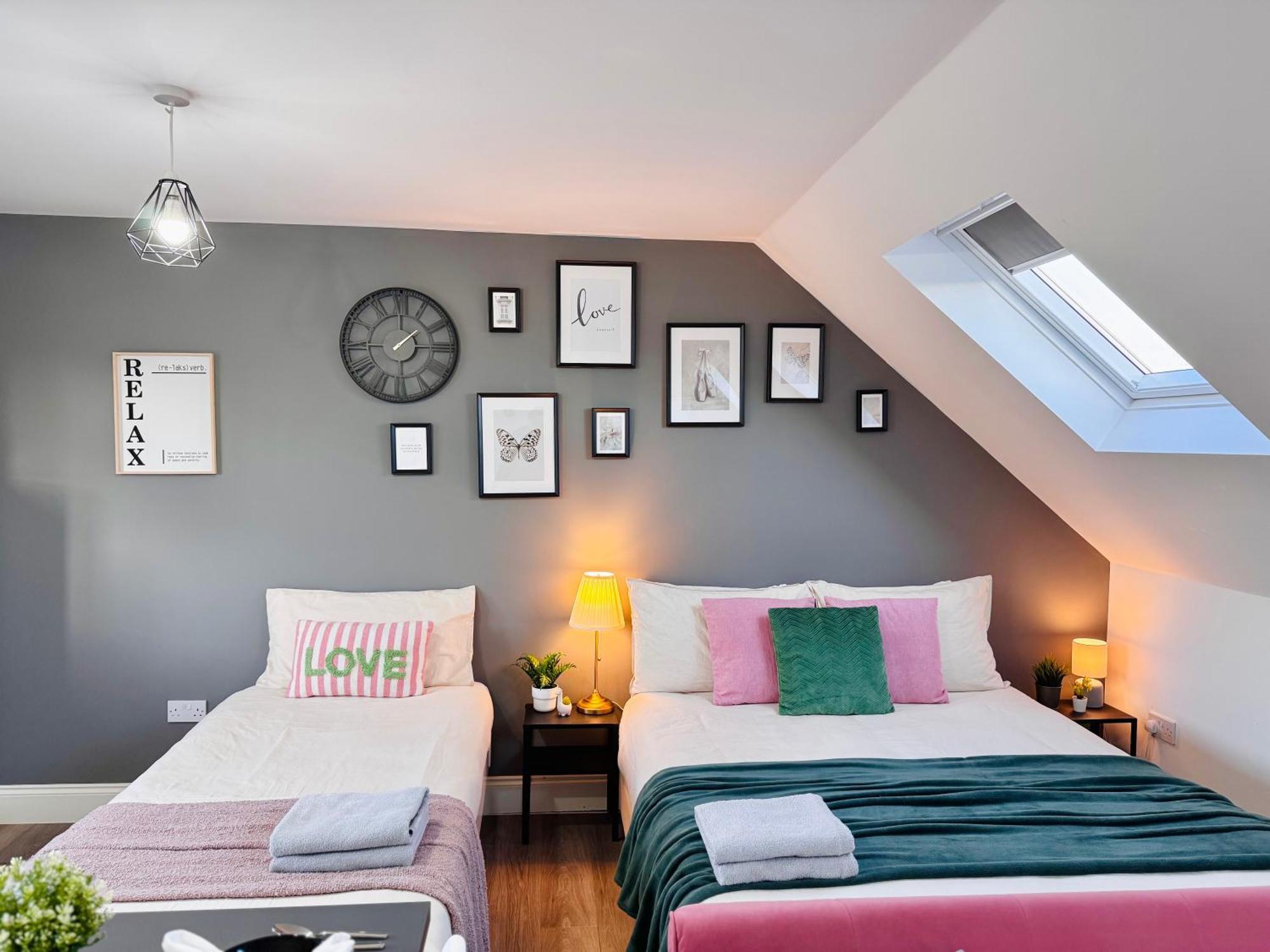 Lively Loft 30min To * London