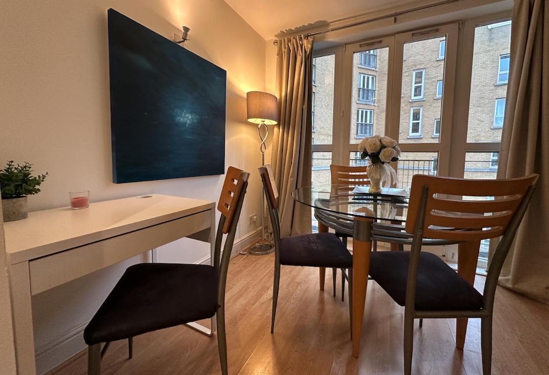 Superb Business Travellers Tower Of Appartement Londres