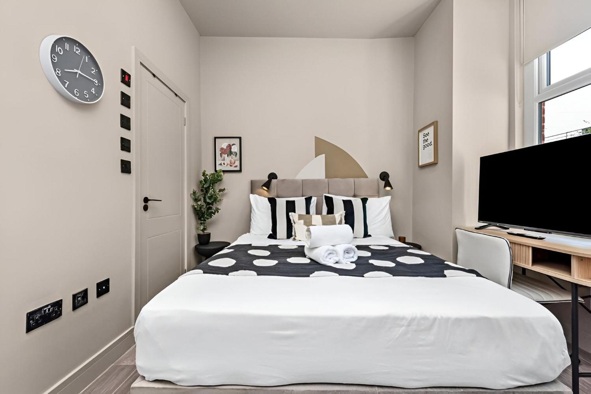 Beautifully Designed With Full Kitchen Appartement *
