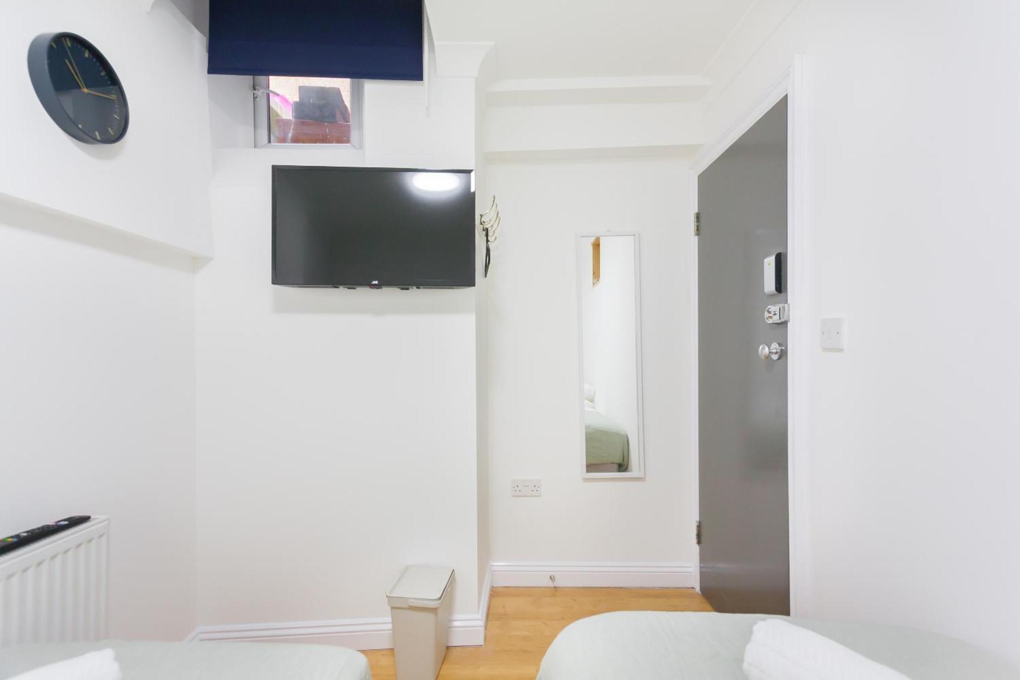 Couette-café Euston Budget And