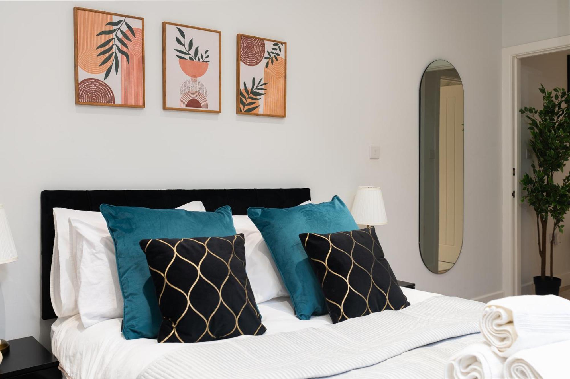 Stylish And Modern 2 Bedroom Flat, Finsbury Park, Sleeps Up To 6 Guests 3 Double Beds, Near Emirates Stadium *