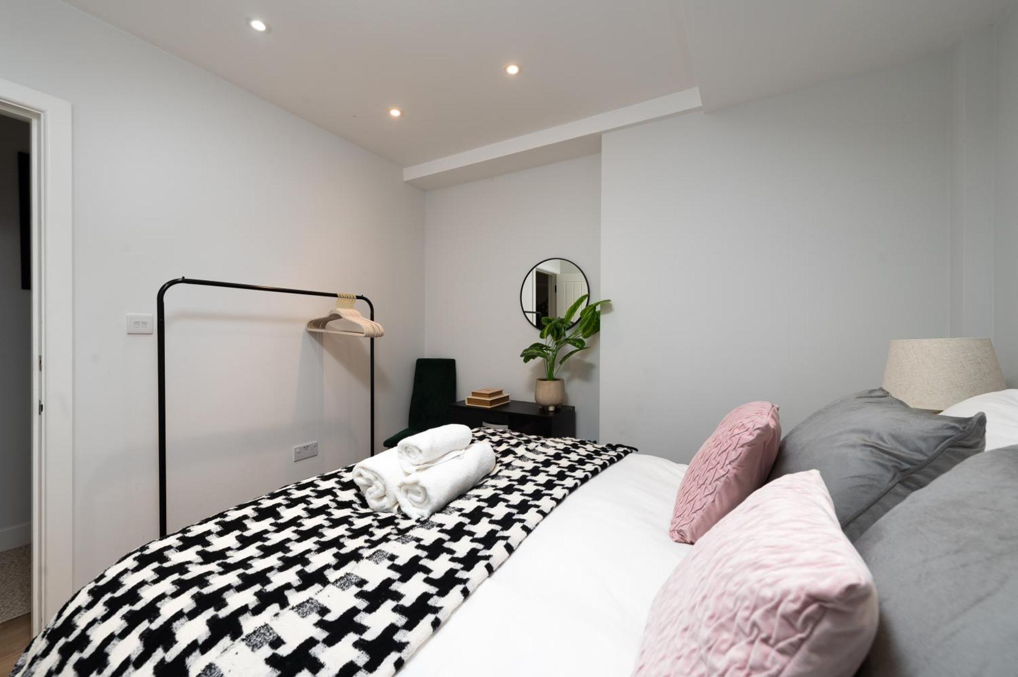 Stylish And Modern 2 Bedroom Flat, Finsbury Park, Sleeps Up To 6 Guests 3 Double Beds, Near Emirates Stadium Appartement