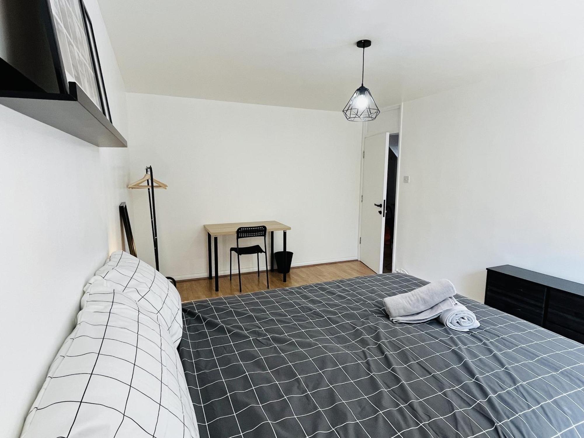 1 Double In 4 Bed Flatshare Habitación en casa particular