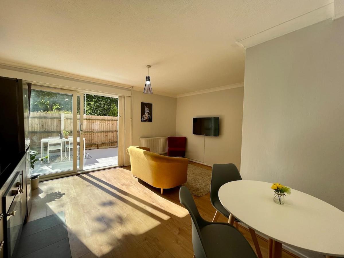 Hébergement de vacances Colourful 4 Bedroom - Mile End - Central, Hammersmith & And District Lines