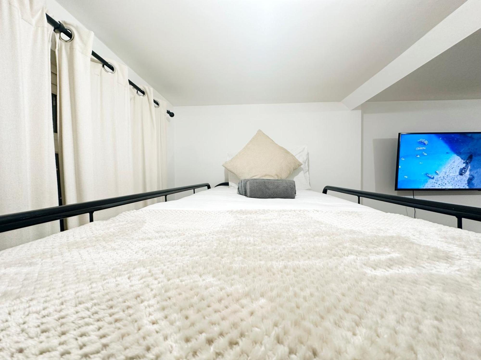 Hospedagem domiciliar Wembley Stadium Rooms, 12mins Londres