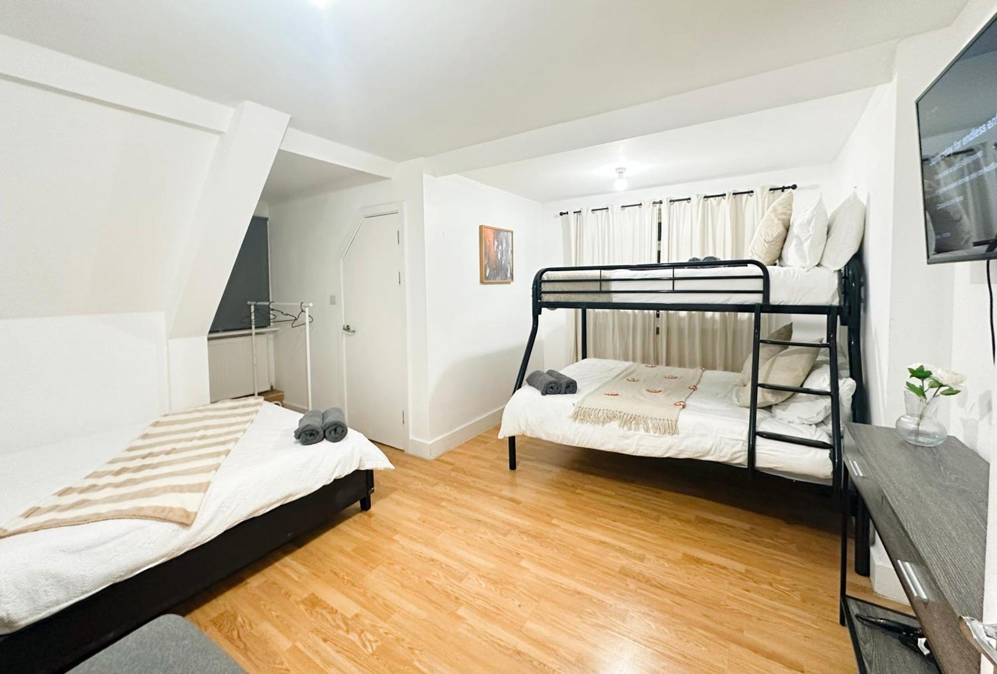 Hospedagem domiciliar Wembley Stadium Rooms, 12mins