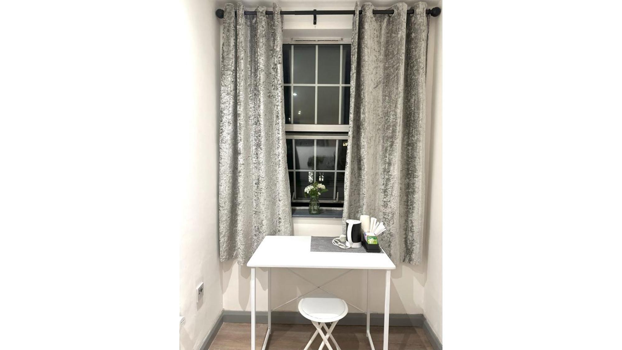 4 Bedrooms Flat In Londres