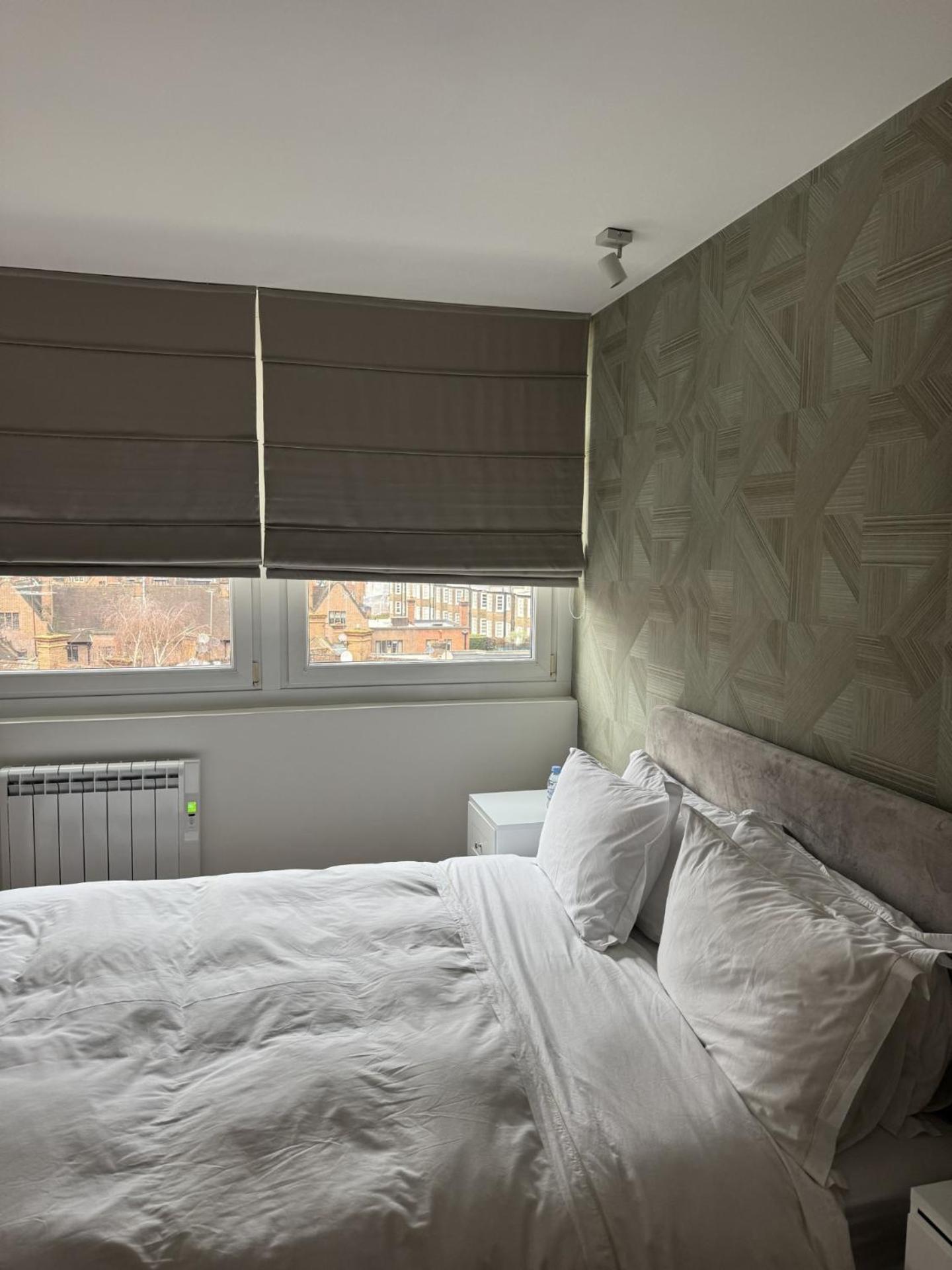 3 Bedroom In Chelsea Appartement *