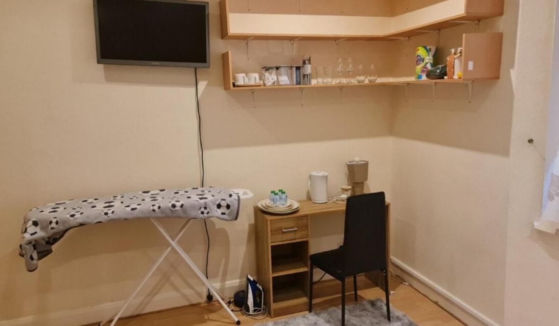 Cosy Bedroom Near Airport * Londres