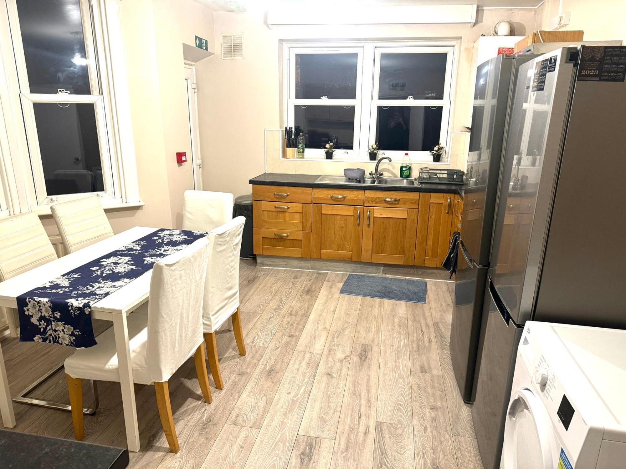 Privatunterkunft Private Bedrooms In Finsbury Park Station London
