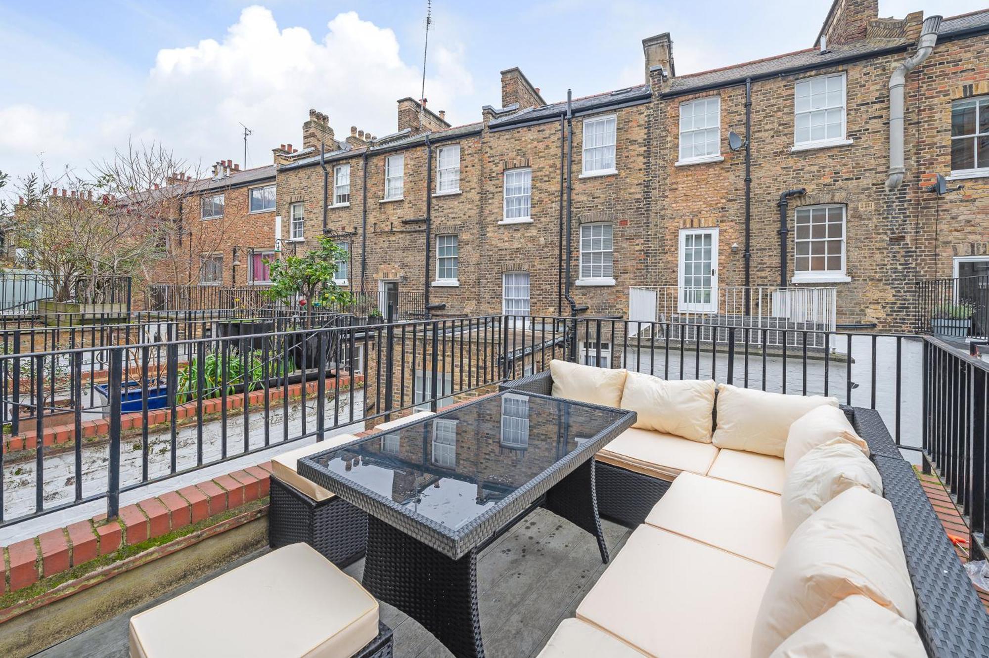 New Stylish 3-bed Pimlico House Near Big Ben