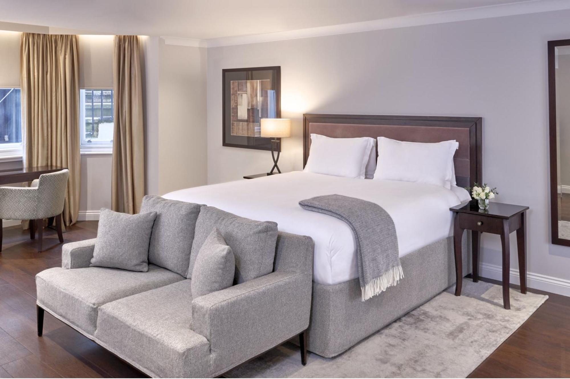 Fraser Queens Gate Apartahotel 4*
