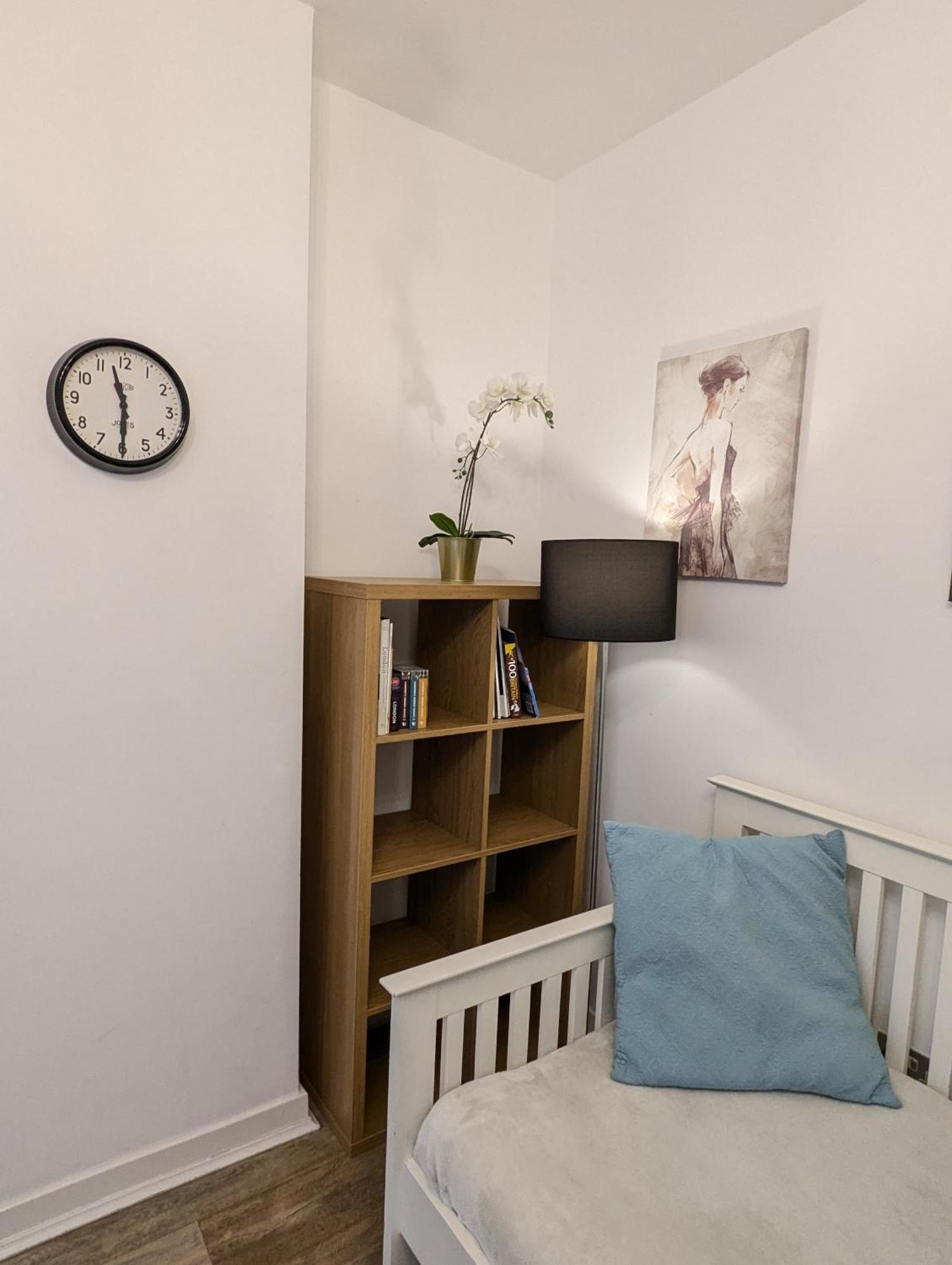 - Great Location * London