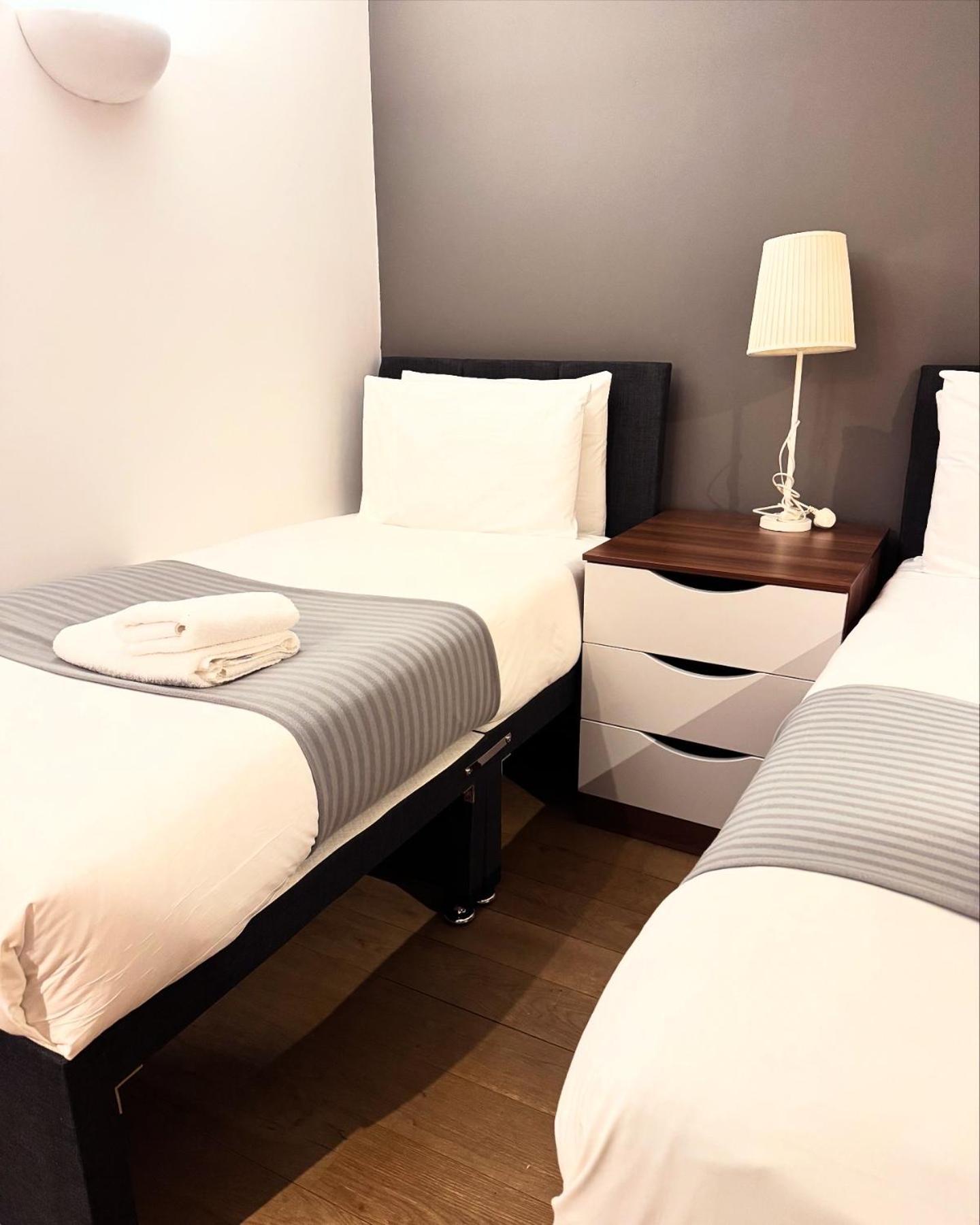 62-66 Farringdon By Condokeeper *