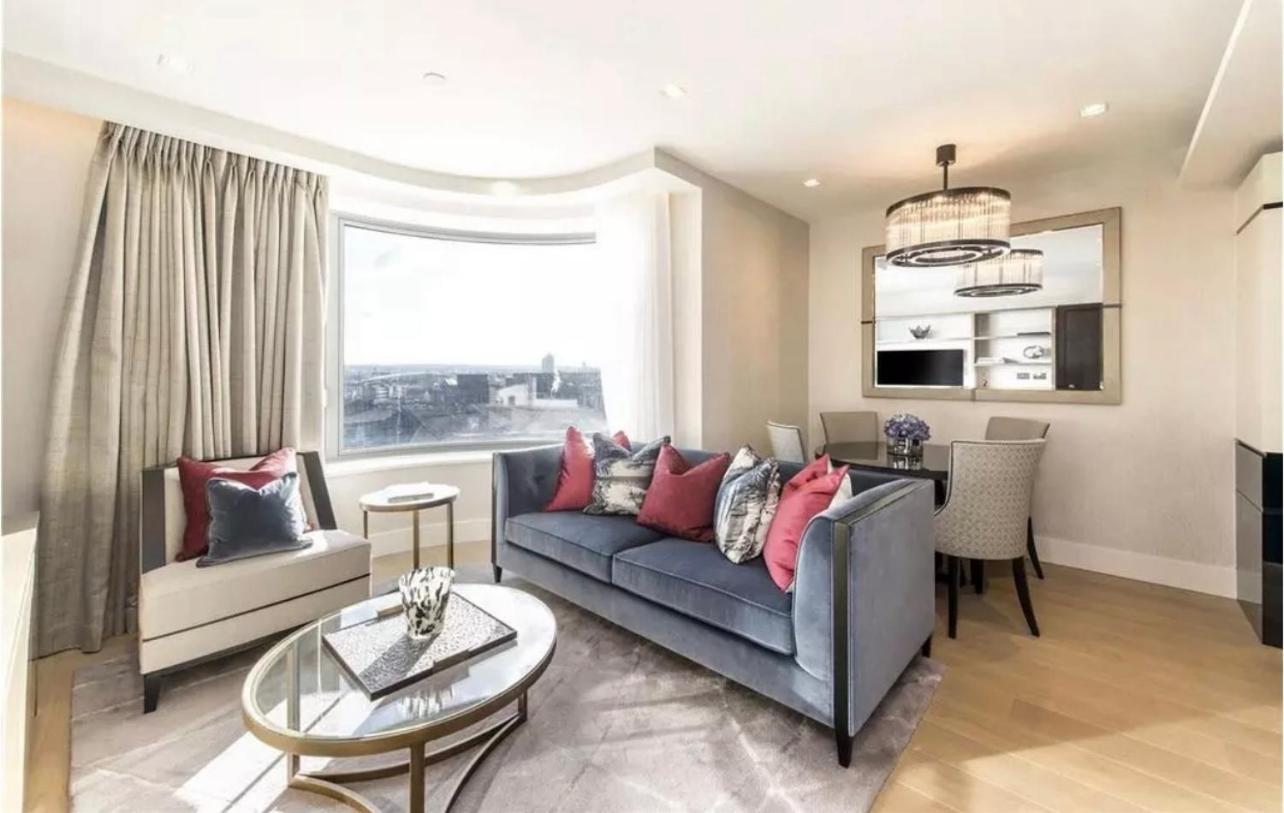 Luxury Riverside Apartment