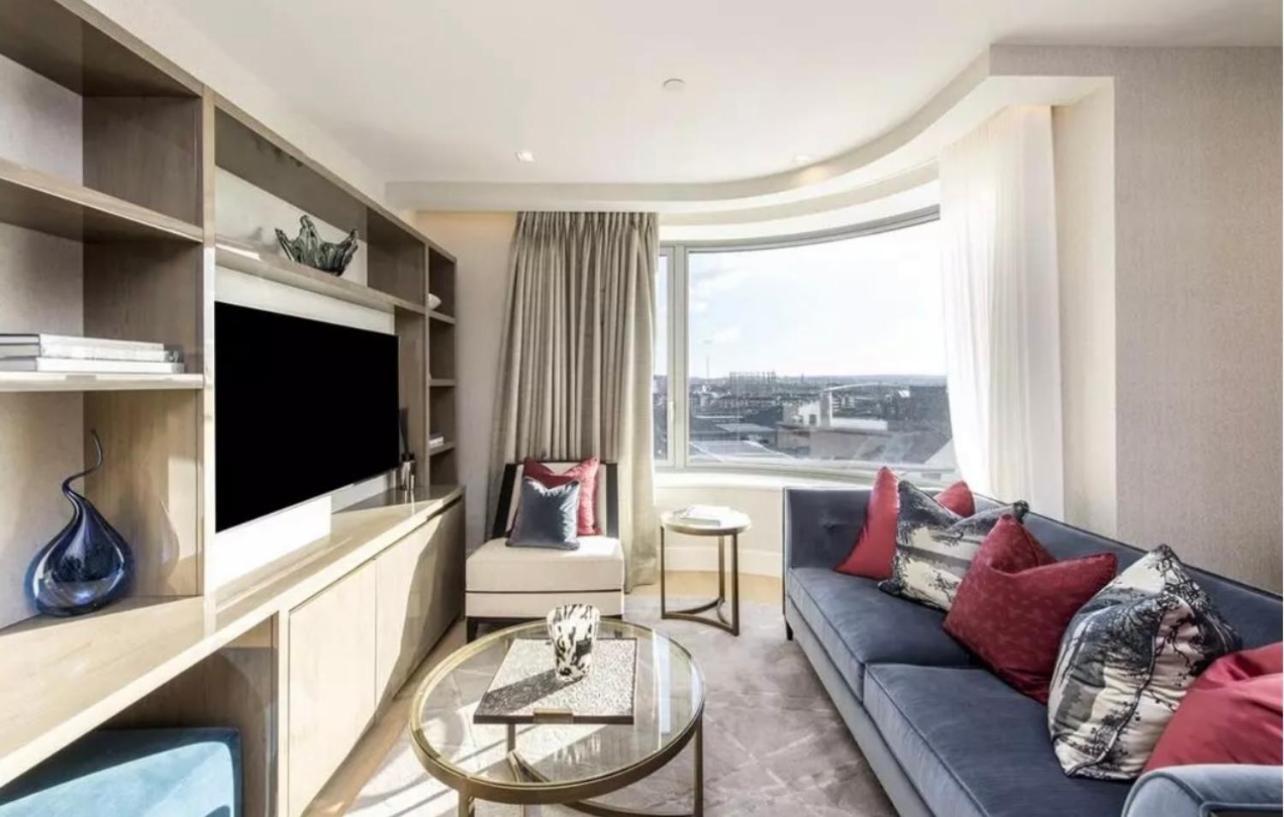 Luxury Riverside Apartment London