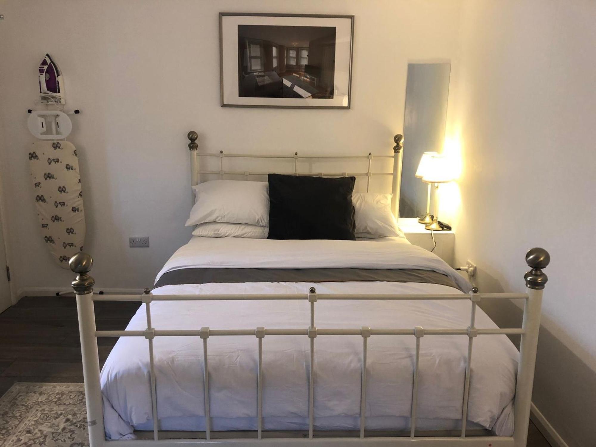 Hackney E5 - Perfect For Couples Getaway Hébergement de vacances