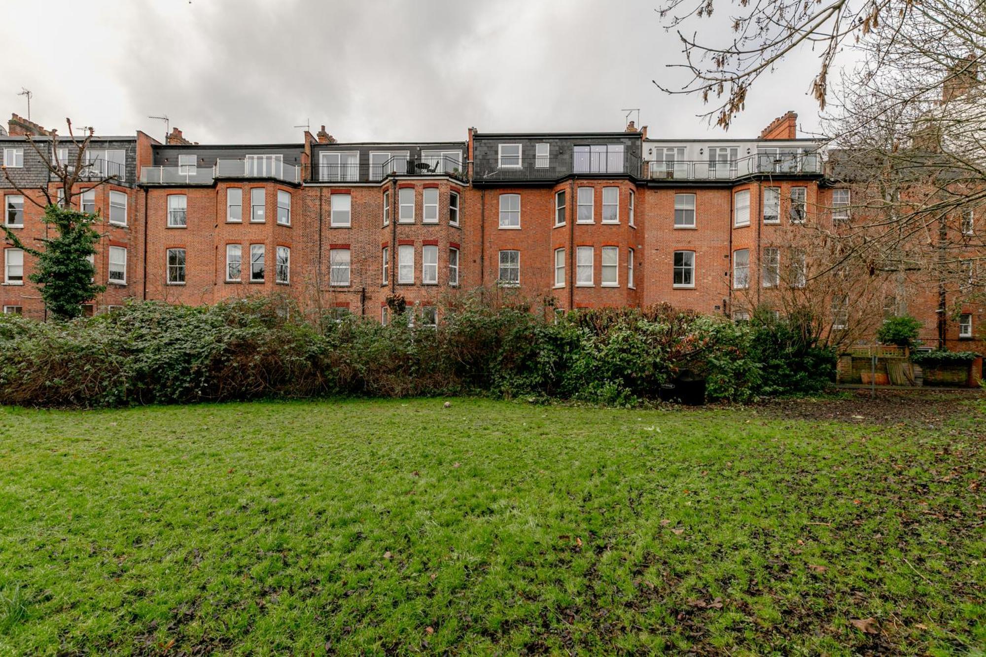 Apartment Fairhazel Gardens *