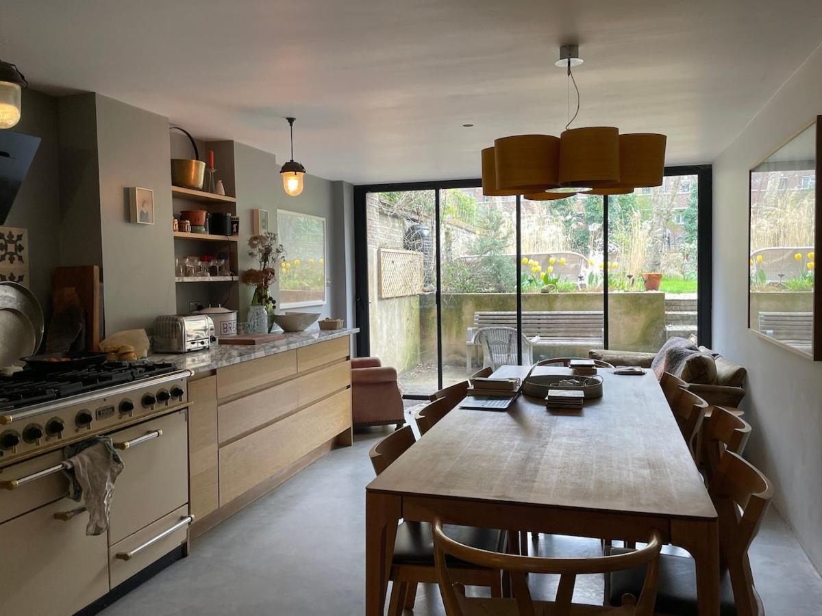 Large Five Bed Victorian Family House With Large Garden Villa *