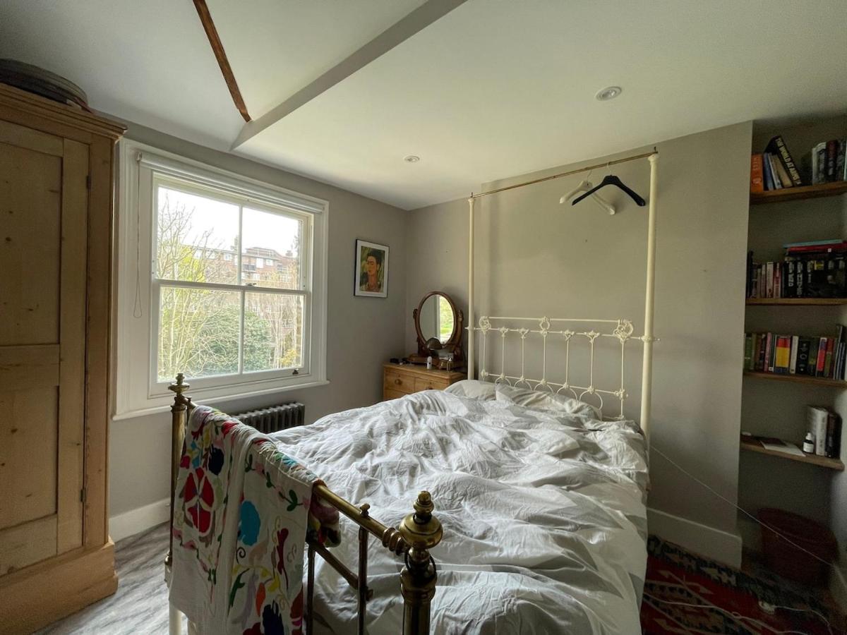 Villa Large Five Bed Victorian Family House With Large Garden