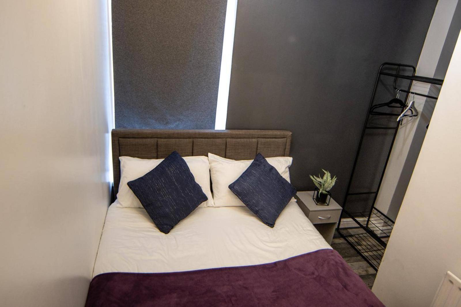 Housesleep14-freep-garden-bbq-patio-pooltable Hébergement de vacances Londres